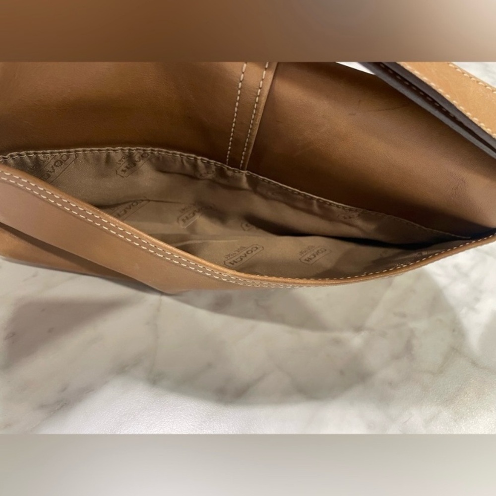 COACH adjustable shoulder bag - Picture 6 of 9